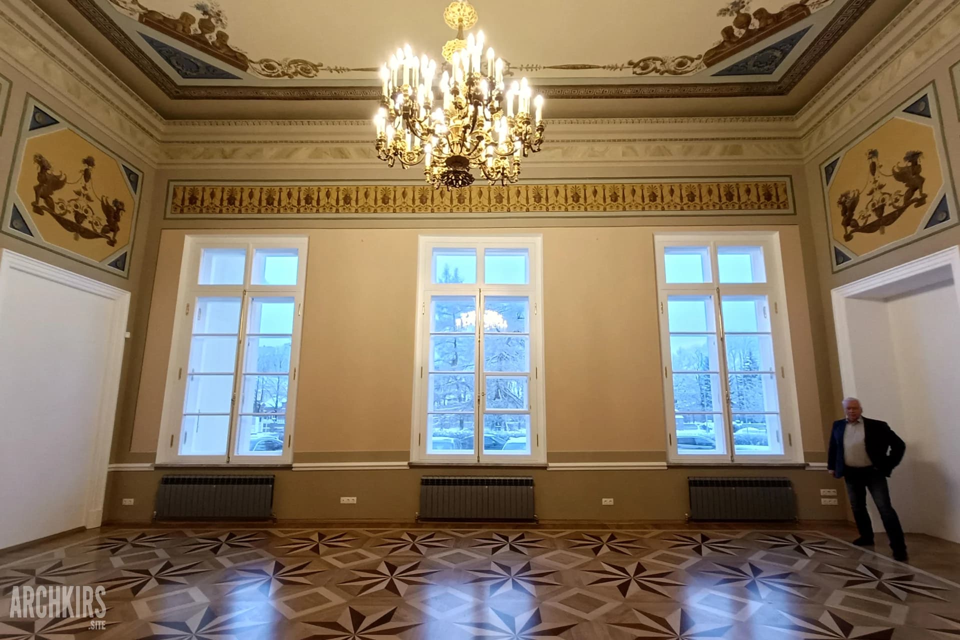 Hall 12 after restoration, window wall